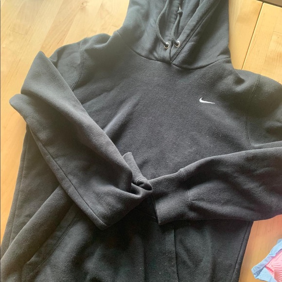 Nike Sweaters - Nike’s Hoodie Woman’s Medium ✨